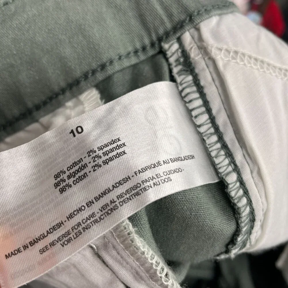 NEW Gloria Vanderbilt Women's Size 10 Chino Shorts Mid-Rise Stretch Twill Green